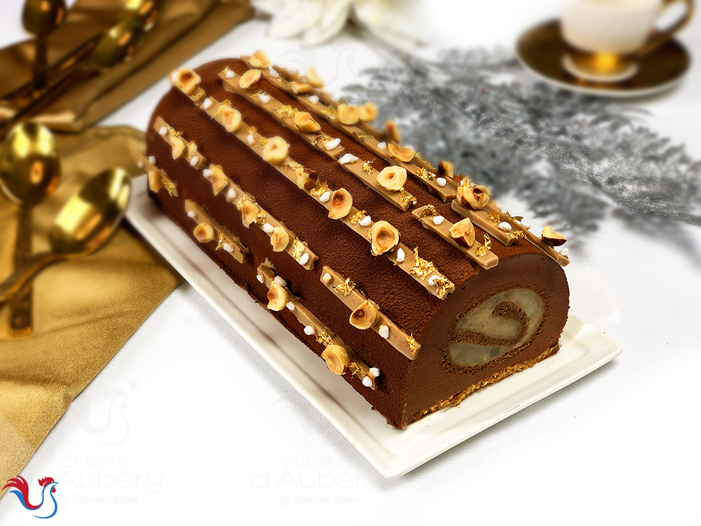 La Bûche Poires Flambées et Mousse Chocolat Noisette