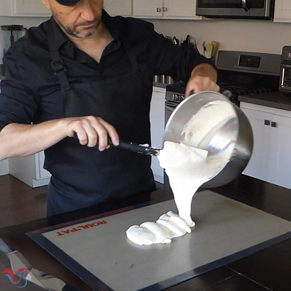 How to perfectly spread a cake dough