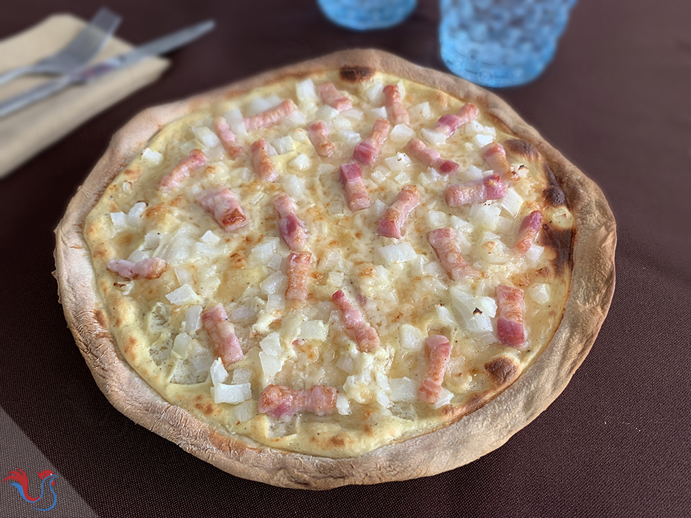 French Bacon Flatbread «Tarte Flambée»