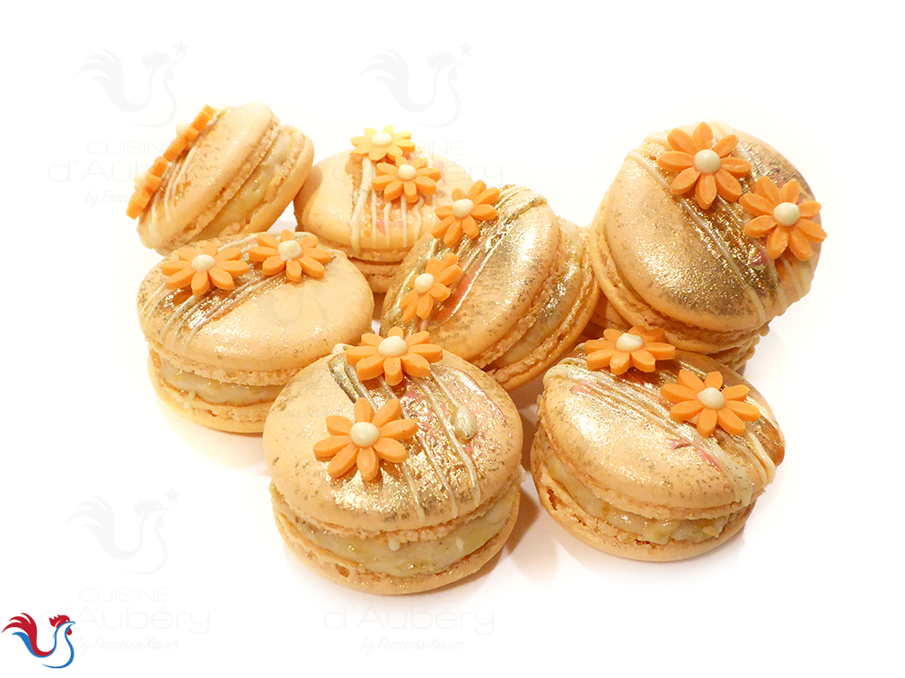 Les Macarons Pêche Abricot de Pierre Hermé