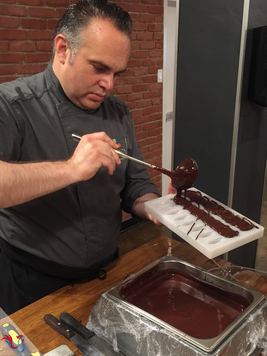 Cours de Cuisine: Christophe Morel, Maitre Chocolatier à la Guilde Culinaire de Montréal (Canada)